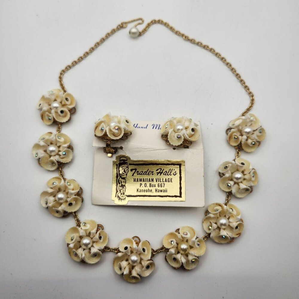 Trader Halls Hawaiian Village Necklace And Clip-On Earrings Set 50s 60s Vintage